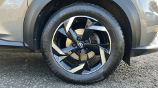 Nissan Juke 1.0 DiG-T 114 N-Connecta 5dr Petrol Hatchback